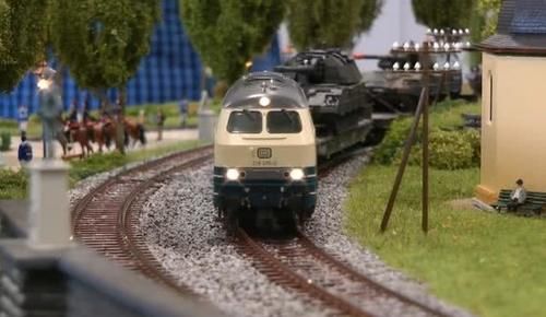 全球最大的模型王国，兄弟耗时19年修建，每年100万游客观赏