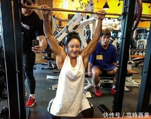 特别喜欢|这个女人不一般,脸庞精致,身材却很男人