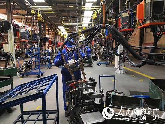 『疫情防控』内蒙古:条条战线复工忙 恢复“人间烟火气”