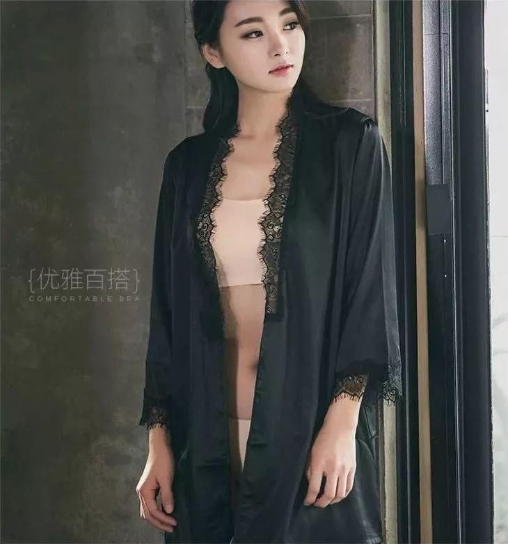 美胸已经不能满足了,心机girl们开始注重舒适性感美背了!