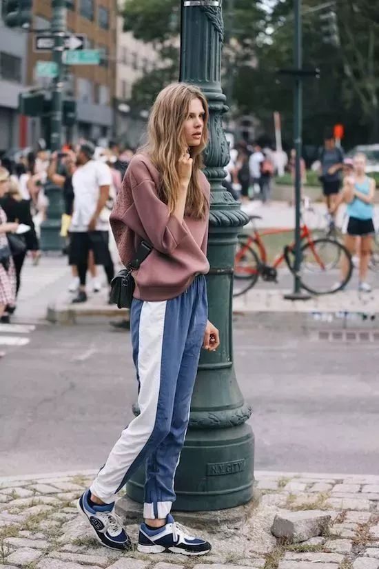 2018最火的街头休闲风就靠这3件! 第3个最值得入手...