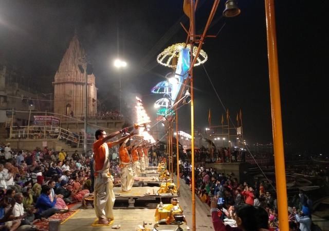 中国姑娘远嫁印度定居恒河畔,借钱开客栈当上老板娘