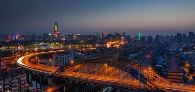 山东17市人均收入汇总:菏泽垫底，济宁第十一，烟台老五