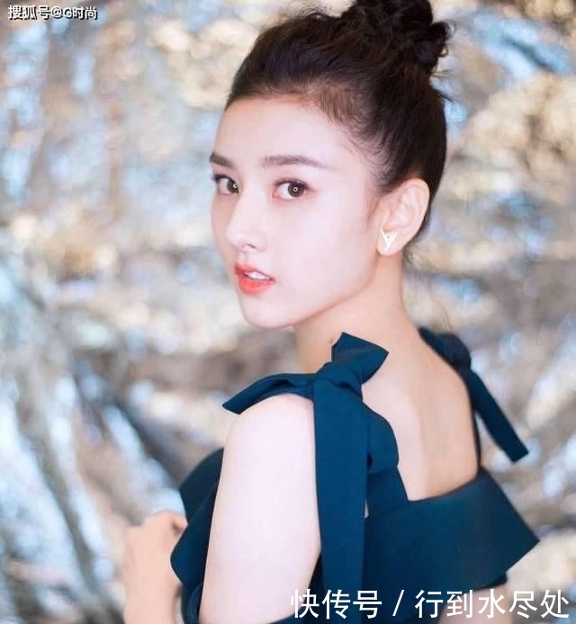  [气质]做为时尚潮流小公举你都还没Get明星款的丸子头吗？ 那么你就out了