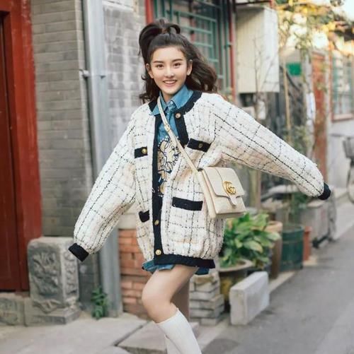  『针织衫』早春不知道怎么穿？针织衫帮你解决大问题，减龄还时髦