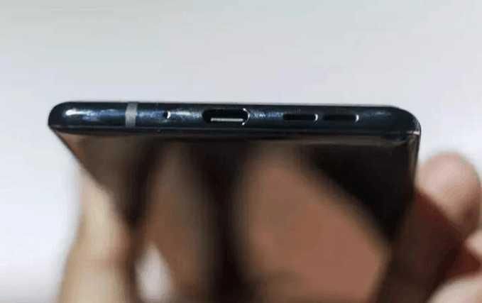 诺基亚双曲面屏手机强势来袭! 质量还是杠杠的