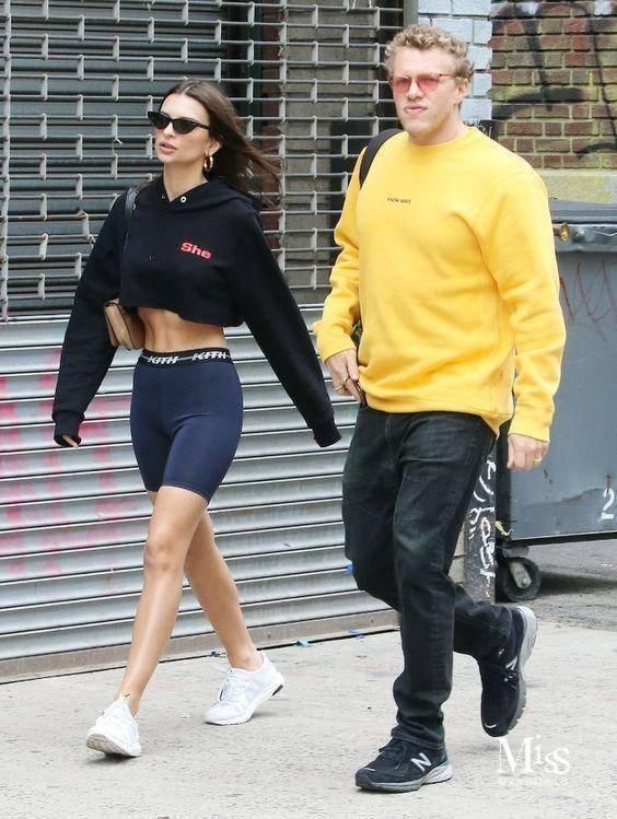 丑的要命的Bike shorts，终于被卡戴珊家族和她们的闺蜜团救活了