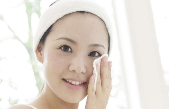  『难事』“黄黑皮”想变白？除了坚持防晒，3件事也要做好，美白不是难事