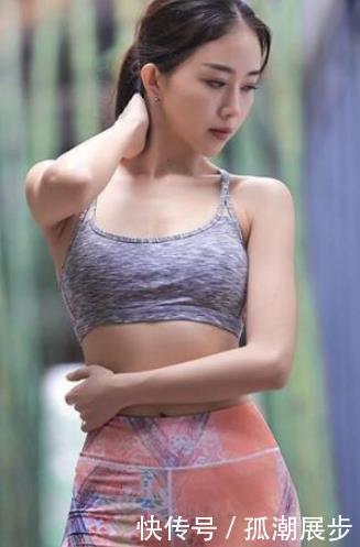 『 底裤』身姿优雅,彰显仙女般的魅力!,街拍:俏丽多姿的打底裤美女