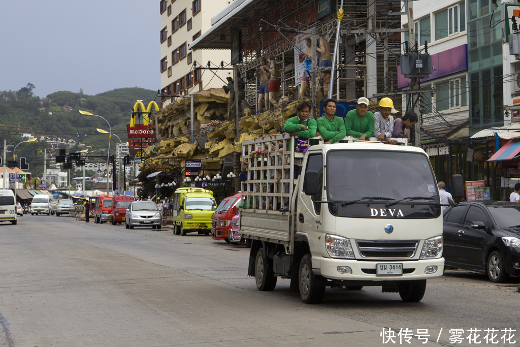 泰国人评论外国游客：俄罗斯抠门，日本人懂礼貌，中国人就一个字