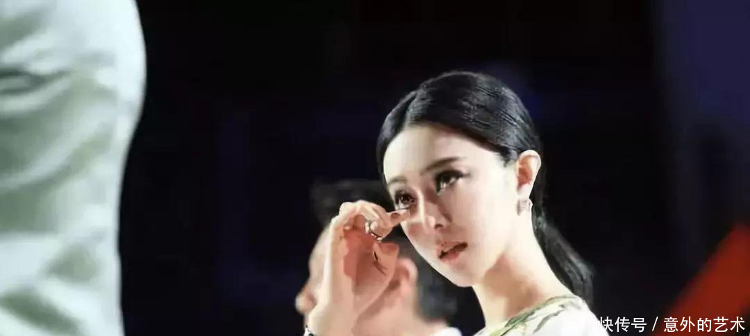 小崔黑白合同内容再曝光, 道歉也无用 网友 坐等水军公关!