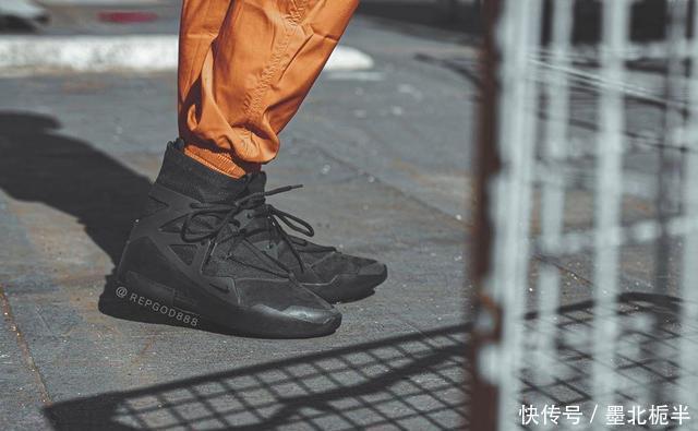  #上脚#谍照预览全新黑色NikeAirFearofGod1上脚效果