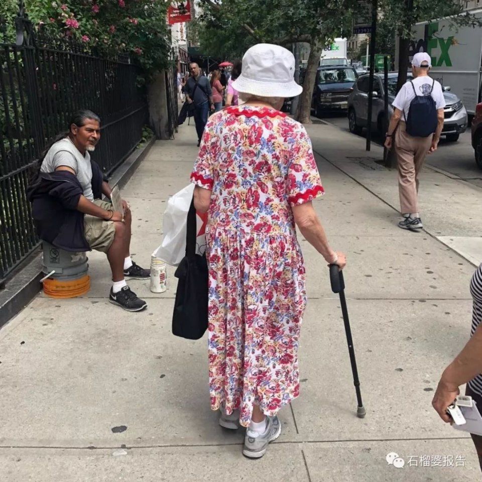 Vogue说坏品味是好事情，那我们一起来穿奶奶裙