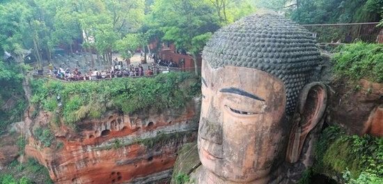 欣赏国内外的8座大型石雕，令人惊叹的是一种气势！