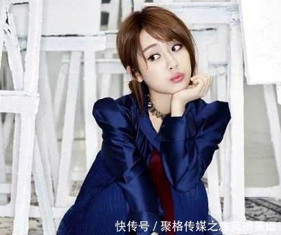 杨紫身高成谜，裤脚塞进袜子里辣眼睛，休闲鞋穿出恨天高的感觉！