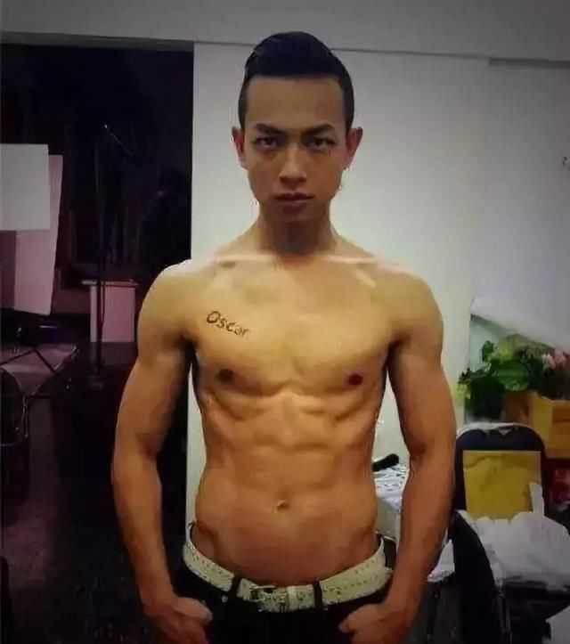 人渣！梁烈唯发文怒指被骗徒冒名骗财 微信对话内容曝光