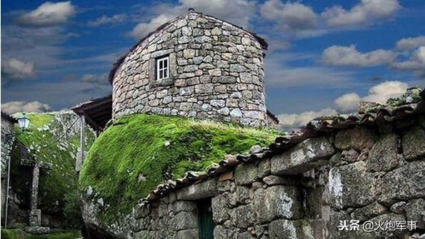 这个国家拿巨石当屋顶!一块石头200吨竟从未砸死过居民