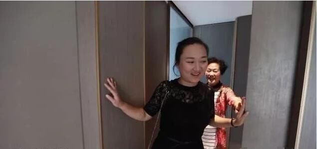 设计师■新婚夫妻40万买180°湖景房,奇葩结构吓跑装修公司,无人敢接手