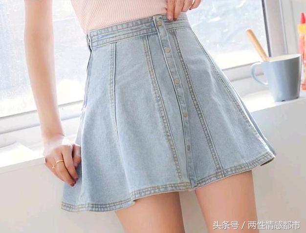 女生夏天为什么敢穿超短裙，只因安全裤防走光？很多人都想错了！