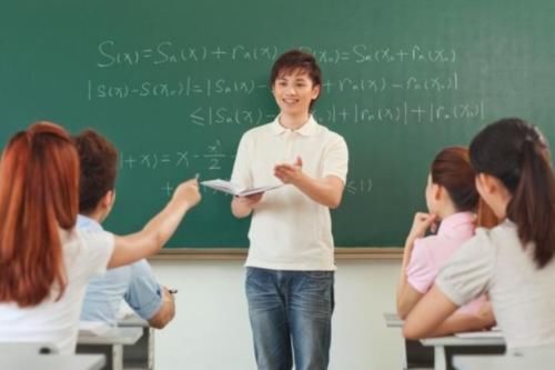  铁饭碗：2020年，这2类人收入超过公务员，成为铁饭碗老大