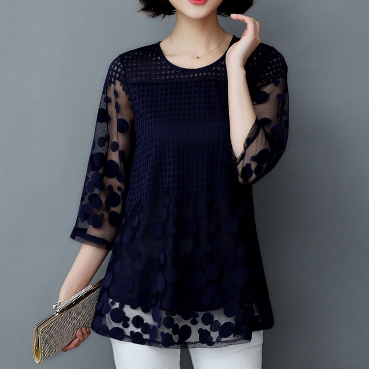 谁说女人太丰满不好看?瞅瞅下面的修身小衫，魅力值飙升，太撩人