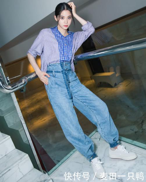 她12岁开4场独奏会，13岁考入世界顶尖学校，阳光有朝气！