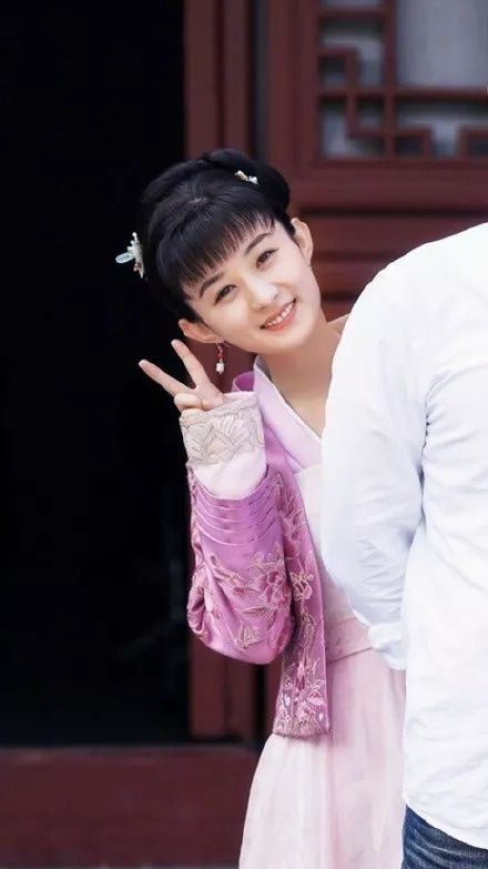 赵丽颖，你不要再cos蜡笔小新啦!