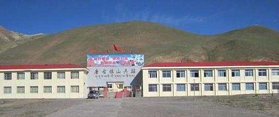 中国有一个镇，比台湾岛还要大，只是人口有点少，还不到2000人