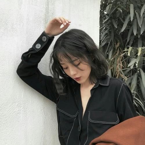  [吹风机]头发“吹干”和“自然干”哪个好？95％的人都做错了，难怪头油脱发！