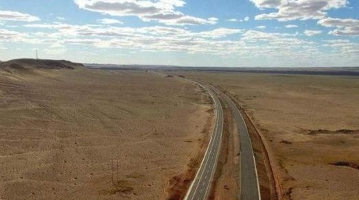 国内最“顺畅”的高速，2540公里中几乎看不见一辆车，司机：舒服