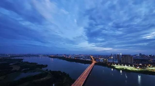 13公里长东风大道沿线集聚54家“世界500强”，500多家零部件企业