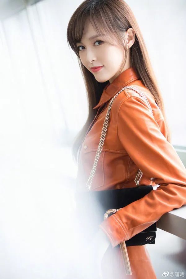 围观| 唐嫣美出新高度，林允少女感全无?6月女星妆容你Pick谁