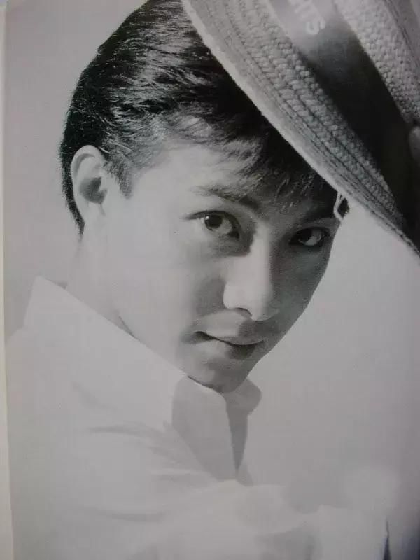 张卫健因谣言再上热搜：我这一生都在做一个斗士