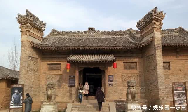 一碗面30一瓶水10块，成功把自己作死的景区，现在像鬼城！