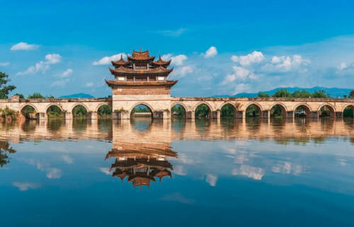 这个被大理和丽江耽误的古城，若在云南没它的一席之地，太可惜了