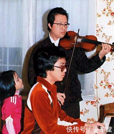  #甄子丹成#翻红的甄子丹自小学武，在香港影坛起起伏伏，为何45岁才红