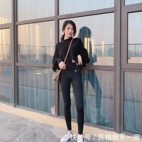  「瑜伽」阔腿裤已经烂大街了，“瑜伽裤”火起来了，时尚又百搭