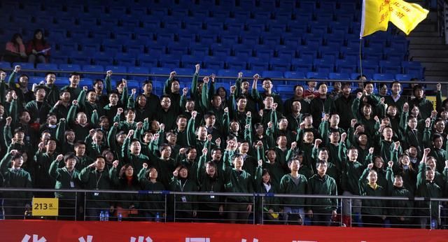 任正非：砍掉高层手脚、中层的屁股、基层的脑袋、全身的赘肉