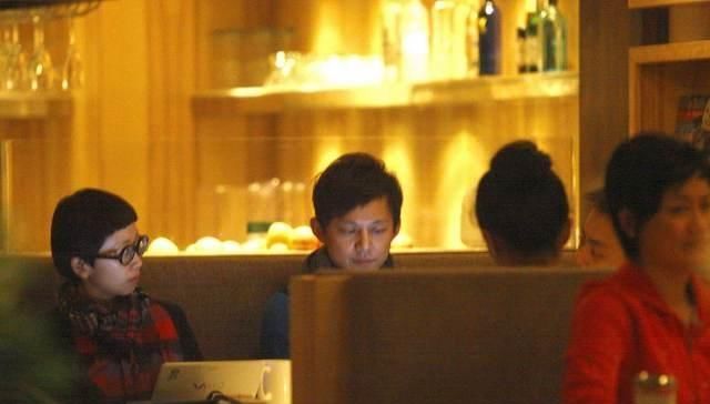  「动情」何炅首谈初恋超动情：她和我的好朋友在一起了，感觉失去了全世界