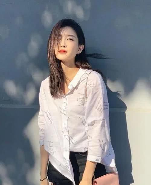  【雅致】穿衣打扮有注重，这3个品牌包配色技巧帮你get现代感，雅致不知道！