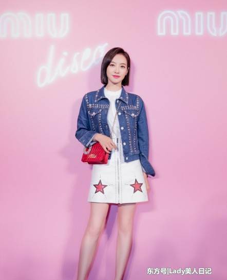 今夏最火的就是牛仔裤牛仔裙了，佟丽娅穿起来好甜美，宋茜最性感