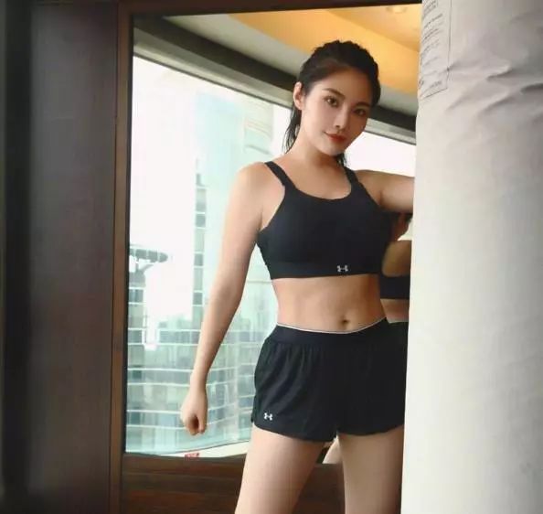 [ 微胖]却管不住嘴，微胖女神了解一下吧，徐冬冬喜欢健身