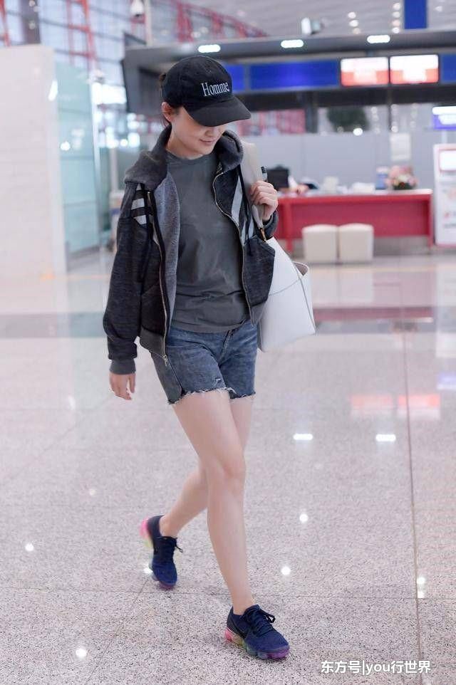 43岁梅婷气质虽好,撞衫43岁田海蓉,却被网友说是不自量力!