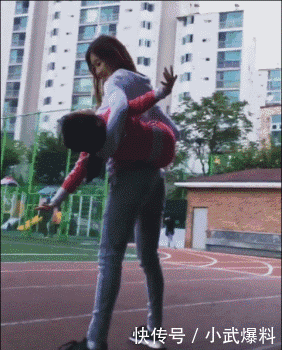 40岁辣妈身材完爆18岁少女,翘臀马甲线诠释健身女人有多美!