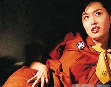 不敢相信?朱茵曾被逼迫拍了这种片子 三级片让