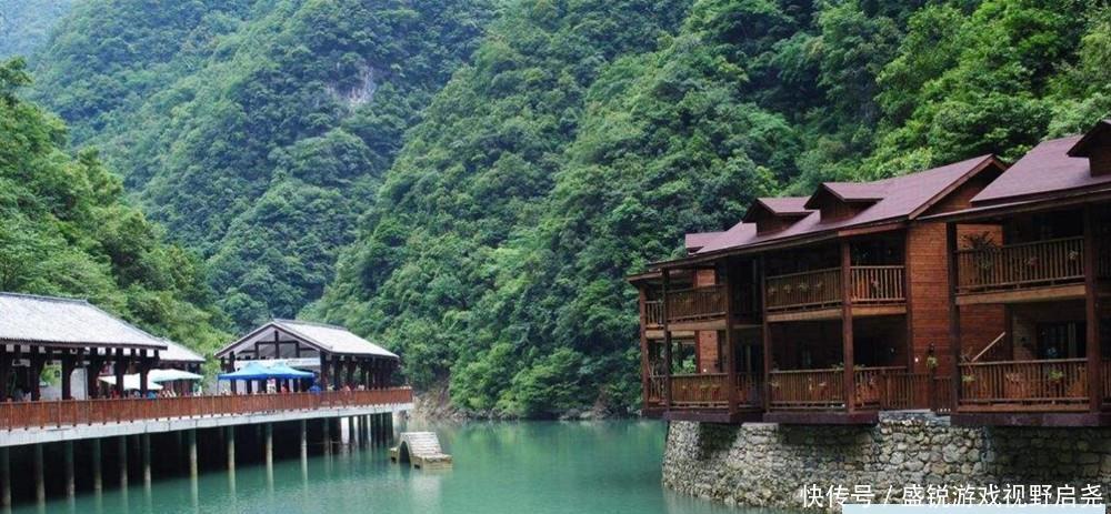 刚升5A就被摘牌, 游客大跌唯独票价坚挺! 来看看是重庆哪个景区?