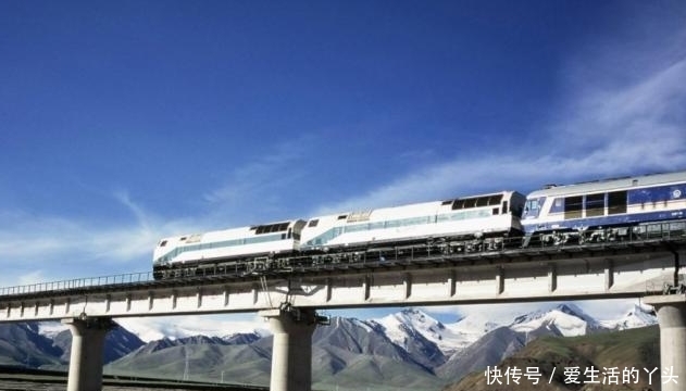 青藏铁路仅有一条轨道，两辆火车碰面该怎么办？答案很机智