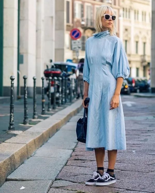 最佳| 裙子+球鞋是夏天最舒服最美的穿搭，别说你还不知道!