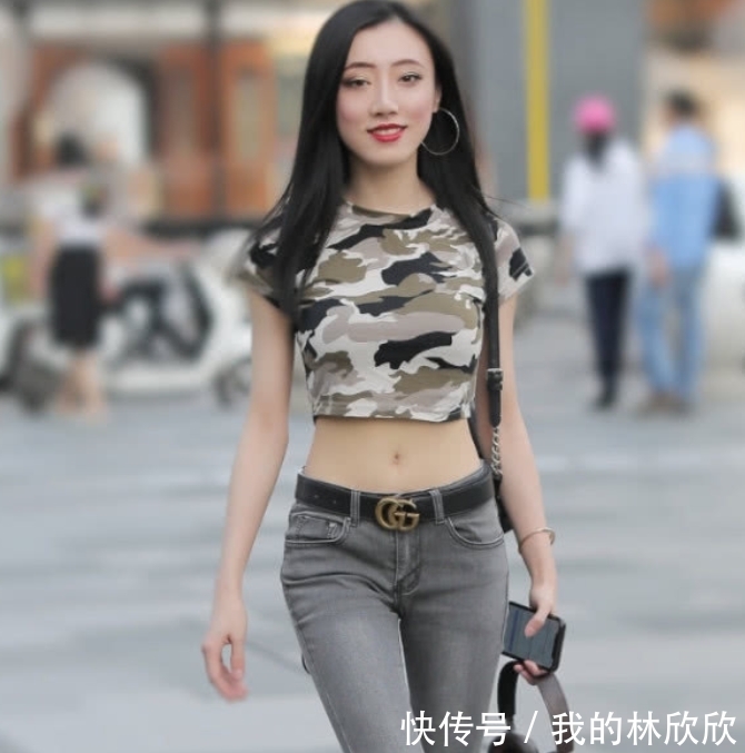 【 打造】超短迷彩上衣, 打造帅酷气质,性感美女,