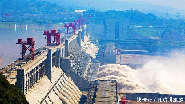 中国再为巴铁出手，帮建最大水电站，120米钢柱插入喜马拉雅山！